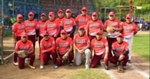 Panzers quita lo invicto a Socios en el softbol del Festivalazo